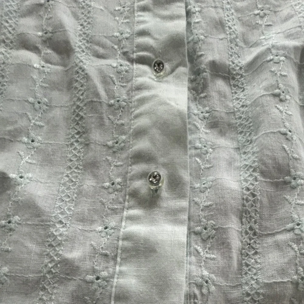 J. Jill Linen Sleeveless Top Shirt Blouse Medium Mint Green Eyelet Cottagecore - Picture 3 of 7